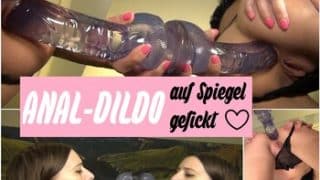 Saugnapf Dildo am Spiegel fickt meinen Arsch! (sexyRiaHill)