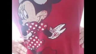 Süßes Girl in Micky Mouse Shirt @ Sexdesignerin