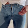 Jeans-Affair: Mit Jeans in die Dusche zum Pissen