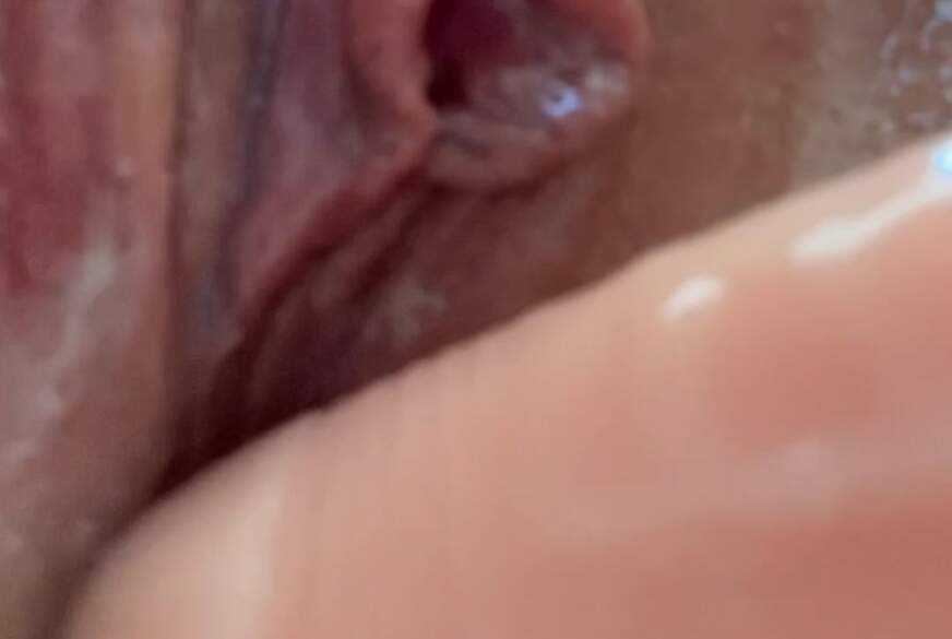 Enge Pussy vs XXL Dildo @ BellaDonna1