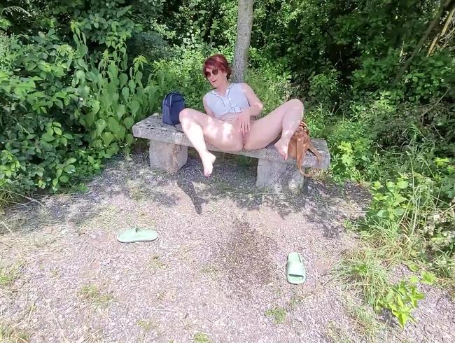 Ungeplant Outdoor Lust auf Sex bekommen [PoppSylvie]