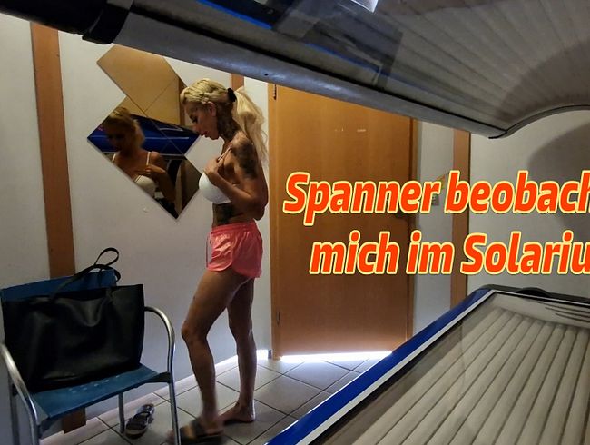 Candy Suck wird im Solarium bespannert