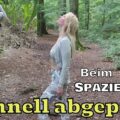 Pipi machen beim Waldspaziergang mit blondehexe