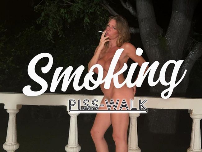 Smoking Piss von MISS-SMOKY mit frechen Walk durch die Stadt